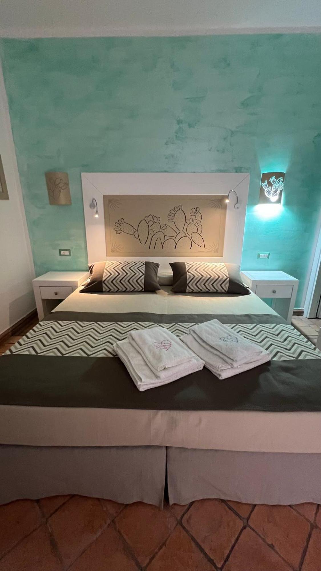 Rooms Apartaments Santa Teresa Capo Testa Exterior foto